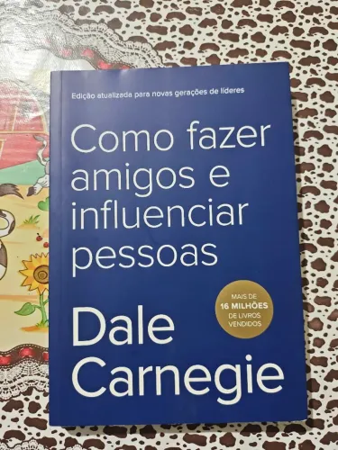 Livro como fazer amigos influenciar pessoas