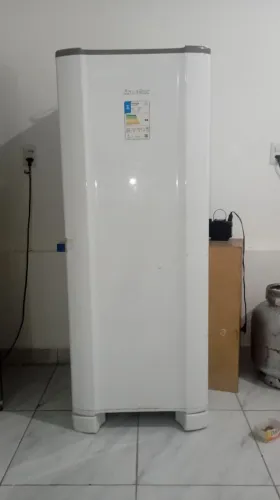 GELADEIRA 110V + TRANSFORMADOR INCLUSO