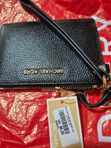 Carteira Michael Kors nova sem uso.