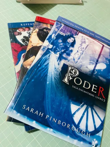 Box Saga Encantadas - 3 livros - Veneno, Feitiço, Poder - Sarah Pinborough - Editora Gente