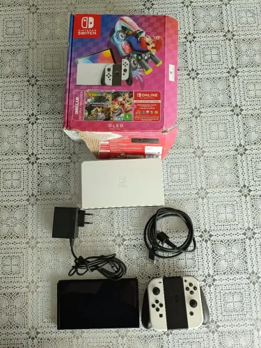 Nintendo Switch OLED 64gb Edição Mario Kart Deluxe