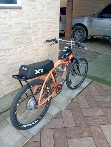 Vende-se motorizada 80cc