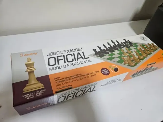 Conjunto de Xadrez Jaehrig Oficial com 2 Damas Extras + Tabuleiro em Courvim