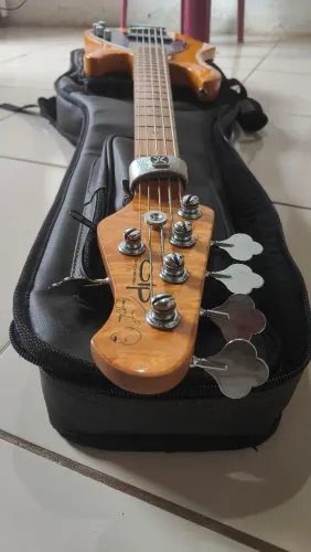 Contra baixo olp sgnature Tony levin 