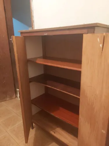 Vendo esse roupeiro conservado