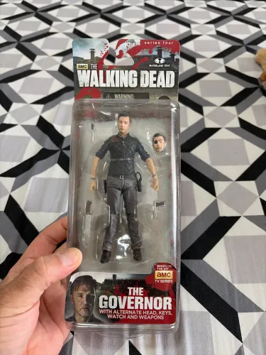Action figure Mcfarlane TWD personagem O governador; produto Novo, importado e original 