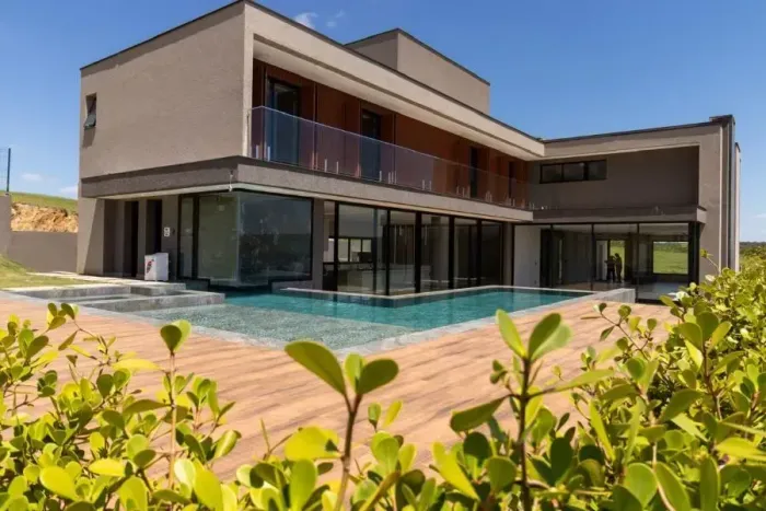 Casa alto padrão em Piedade - SP - Condomínio Portofino com represa e campo de golfe
