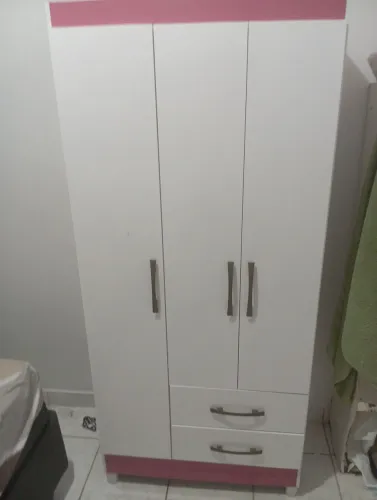 Guarda-roupa de solteiro 