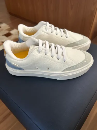 Vende tênis Klin novo