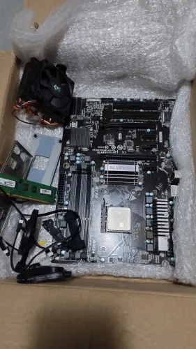 Kit AMD FX-8350 + 8GB DDR3 Kingston + Gigabyte GA-970A-DS3P