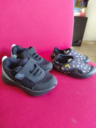 Lote 2 pares de tênis Klin tamanho 22
