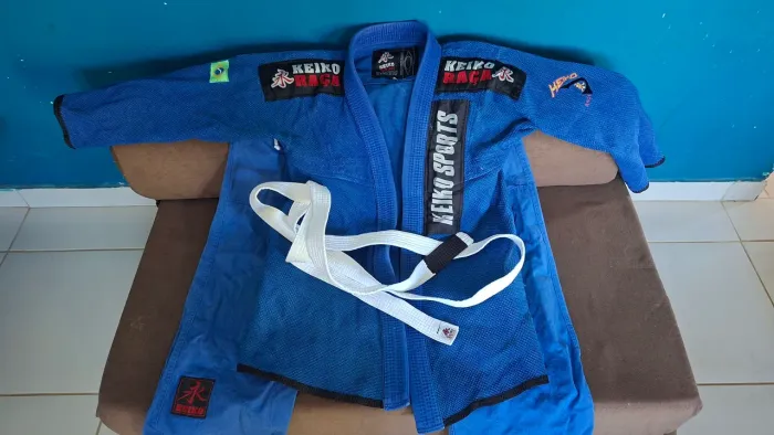 Keiko Raca + A4 + azul + estado de novo + faixa branca inclusa