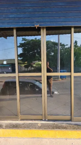 Porta de vidro alumínio 4 folhas