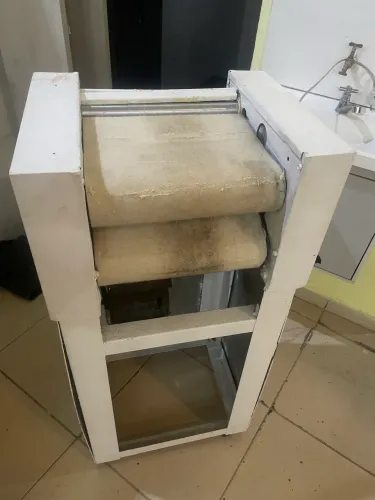 Modelador de pão 