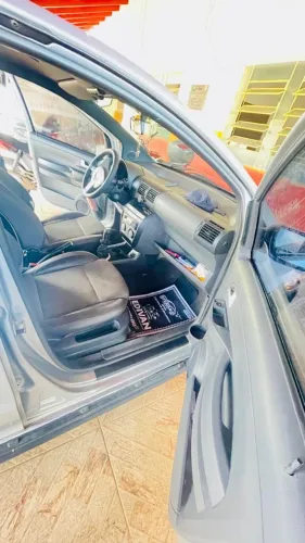 Volkswagen Fox Sunrise 1.0 MI Total Flex 8V 5P 2010