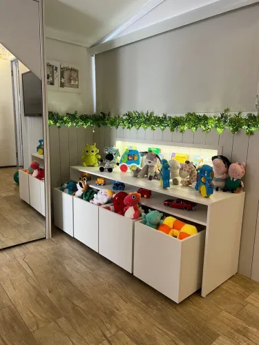 Mesa organizadora infantil com baús, nova 100% em mdf