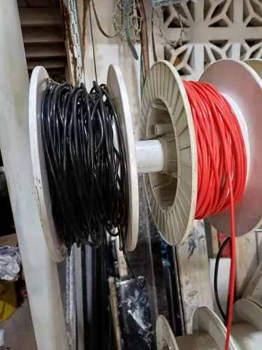 Cabos elétricos 1,5mm R$150,00 2,5mm R$200 4mm R$280,00 6mm R$380,00