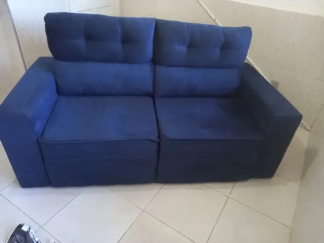 Sofa cama 800 / mesa com quarto cadeira 300 / duas cômodas 400 