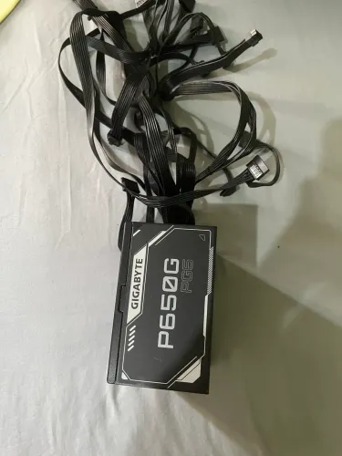 Fonte Gigabyte 650W 80 Plus Gold - Excelente Estado