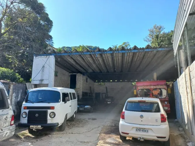 Galpão para Locação 400M², Mosela, Petrópolis - RJ
