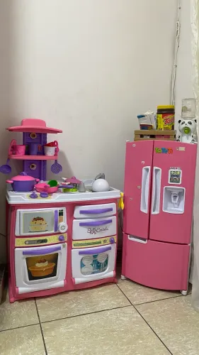 Cozinha e geladeira infantil