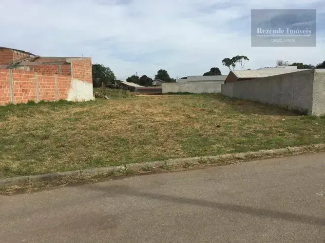 Terreno a venda em Santa Felicidade