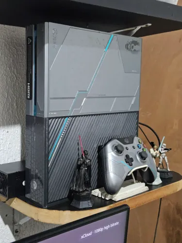 Xbox One Halo edition