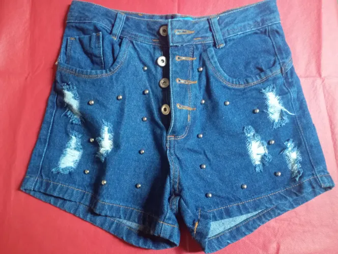 Short jeans