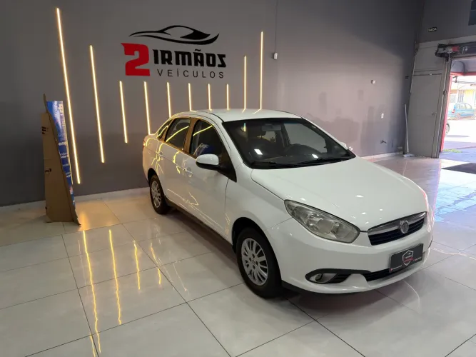 Fiat Grand Siena Attrac. 1.4 EVO F.flex 8V 2013