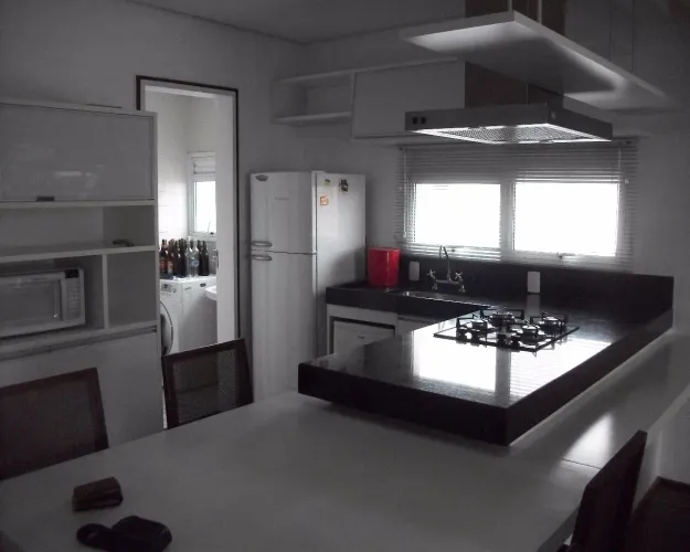 APARTAMENTO para Locação - Loft totalmente mobiliado, cozinha americana com armários plane