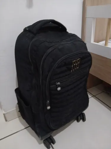 Mochila Rebecca bombom em ótimo estado 