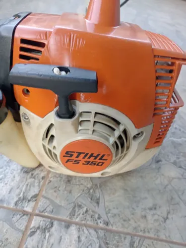 Vende se roçadeira Stihl FS350 semi nova i TD revisada sem detalhes.