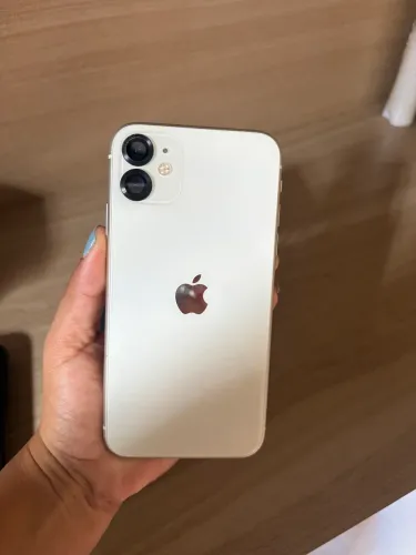 IPhone 11 126GB bateria 73%