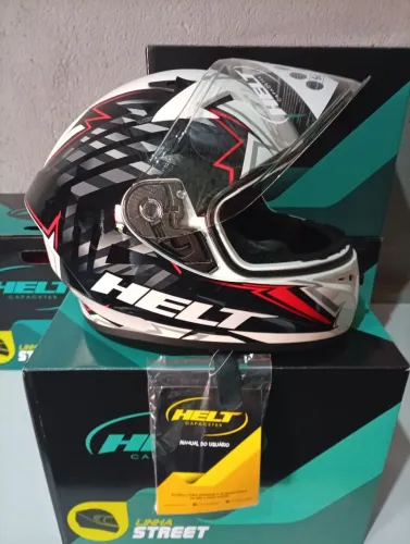 Capacete número 58