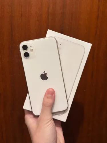 iPhone 11 Branco todo original - Ler descrição