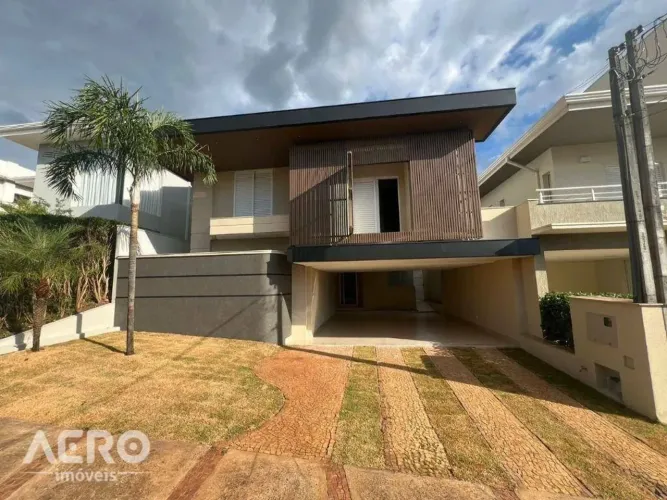 Sobrado com 4 suítes no Villagio II