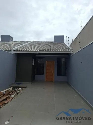 Casa Geminada para Venda, 3 dormitórios, 1 suíte, 2 banheiros, 2 vagas