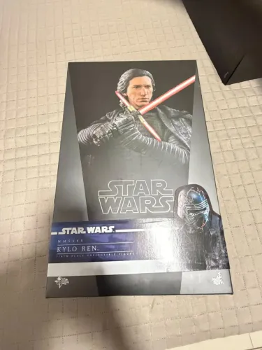 Kylo Ren - Star Wars  - Hottoys 1/6