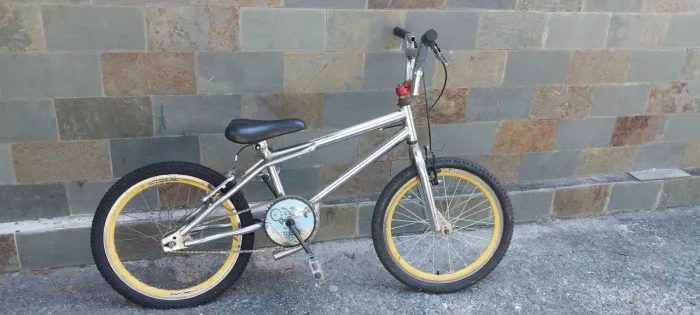 Bicicleta cromada