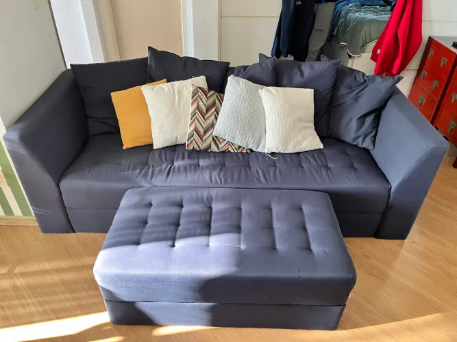 Sofa TokStok Living (220cm) + Puff Grande + Kit Almofadas