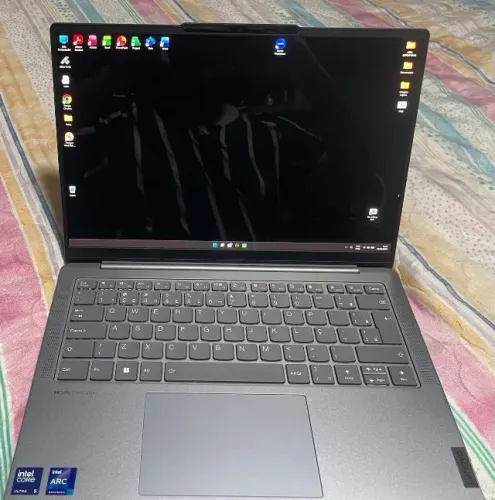 Notebook Lenovo Yoga U5- Core Ultra 5