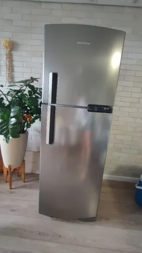 Geladeira Duplex Inox Brastemp 375 litros frost free BRM44HK 110V