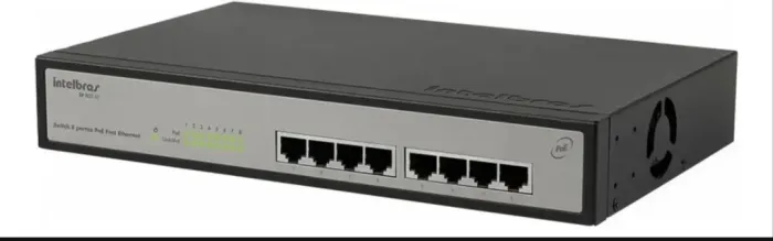 Switch Intelbras SF 802 AF (8 portas Fast Ethernet PoE ativo)