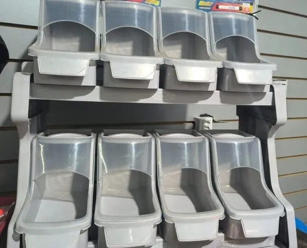 Dispenser balcão da Plast Pet 8 potes