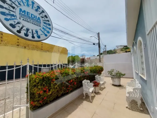 Casa Mista (Residencial e Comercial) à Venda - Bairro Suíça