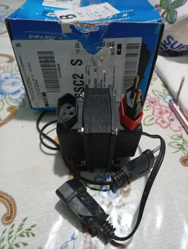 Transformador de voltagem 110/220 volts