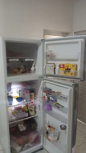 Geladeira Panasonic pra vende 1.500