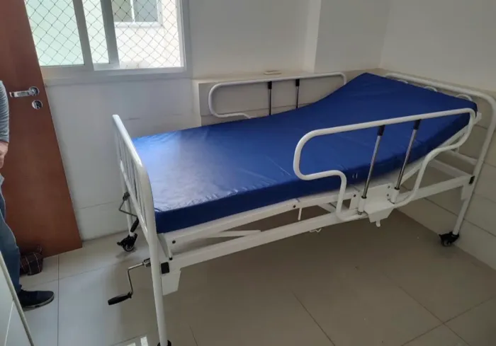 Aluguel cama hospitalar com colchão impermeável