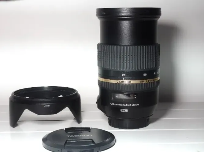 Lente Tamron Sp 24-70mm F/2.8 Di Vc para Canon Ef Full Frame