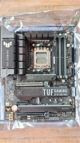 X670e Plus - AM5 perfeito estado